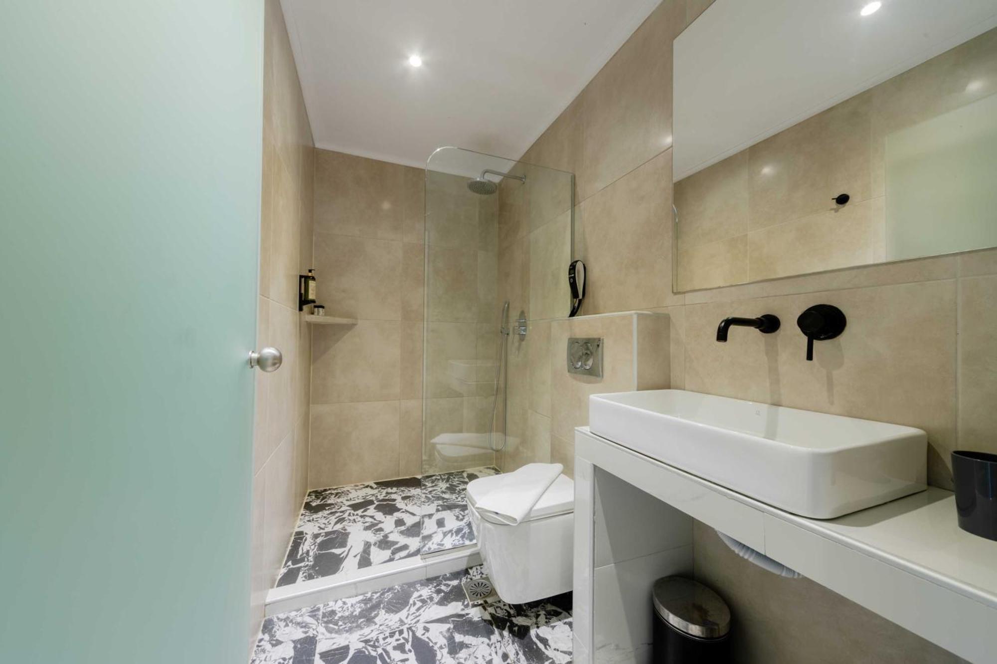 Madison Boutique, Faliraki Rom bilde